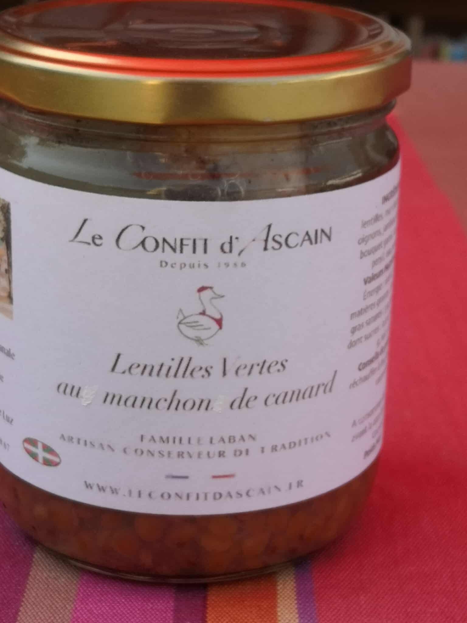 Lentilles vertes aux manchon de canard - Grüne Linsen mit Entenflügeln Confit