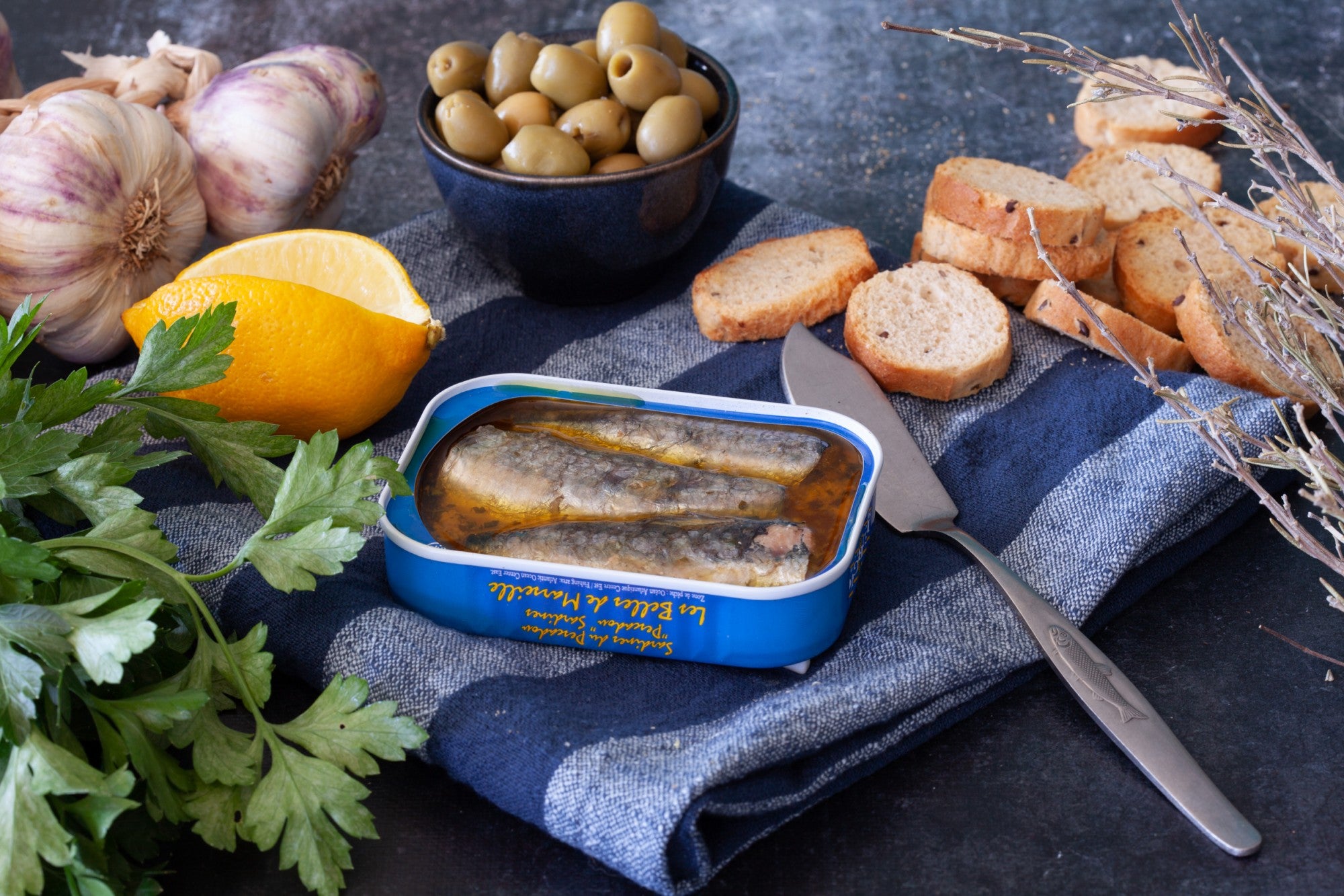 Sardinen mit Knoblauch und Petersilie - Sardines au Pescadou