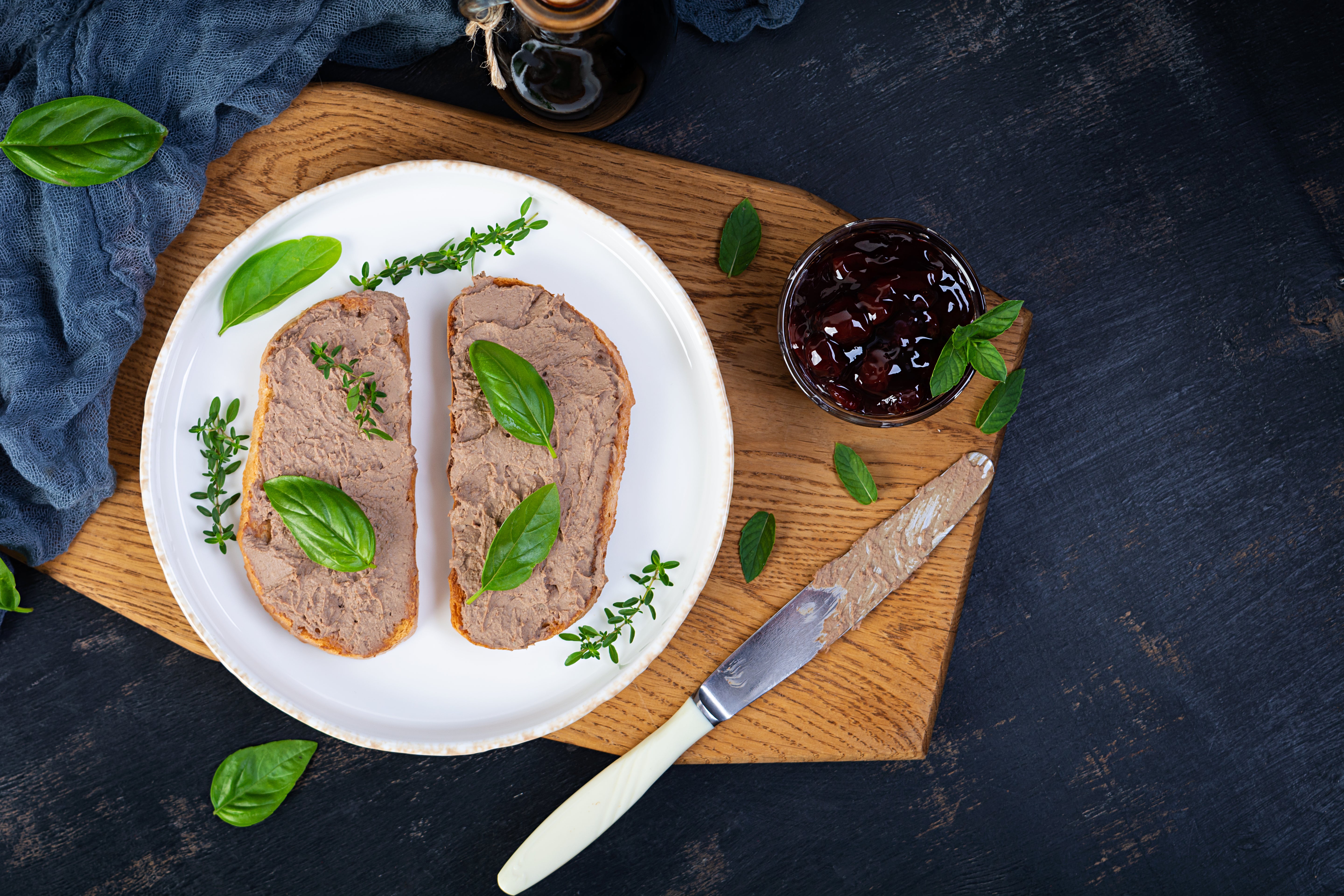 Hirschterrine mit Pflaumen