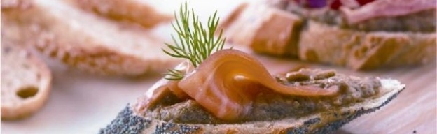 Toast_Caviar_Aubergine1